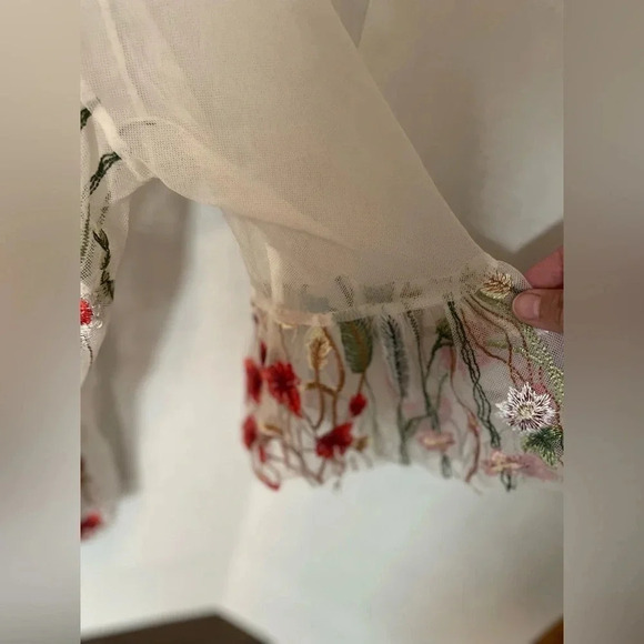 Grand and Greene sheer floral embroidered white blouse with bell sleeves size M - Picture 3 of 6